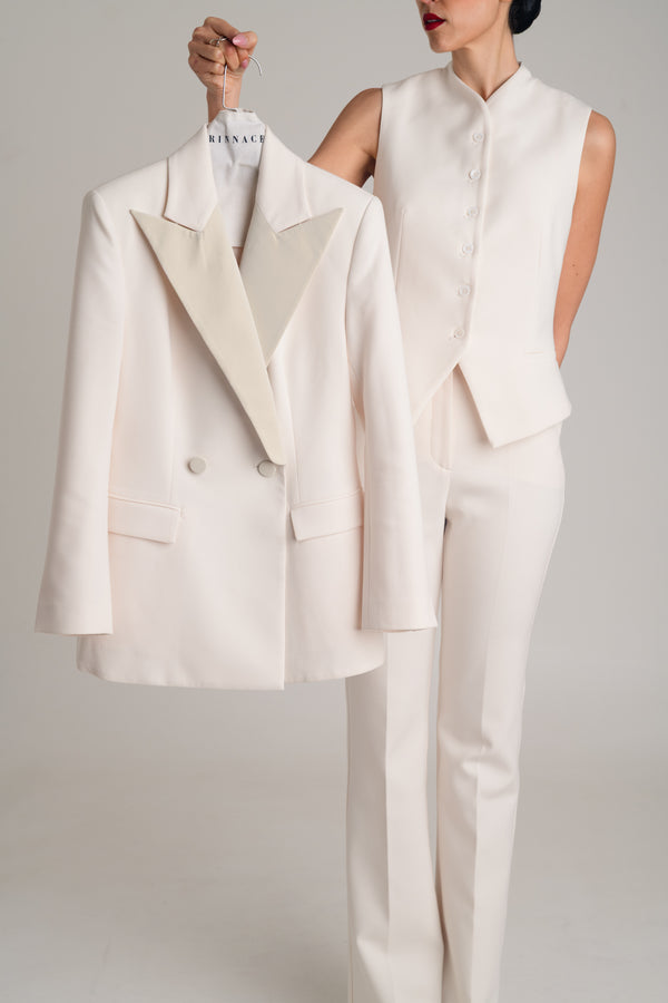 LOOK 05 — Das Elfenbein-Dreiteiler