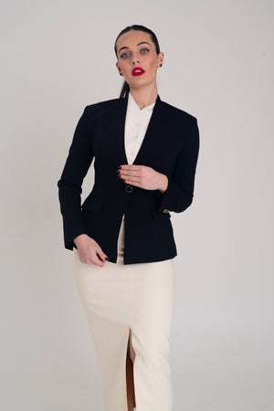 LOOK 07 — The dual Contrast Three-piece