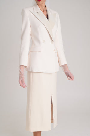 LOOK 06 — The ivory structure set