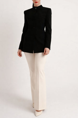 LOOK 03 — Grafischer Modernismus
