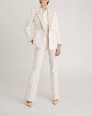 LOOK 05 — Das Elfenbein-Dreiteiler